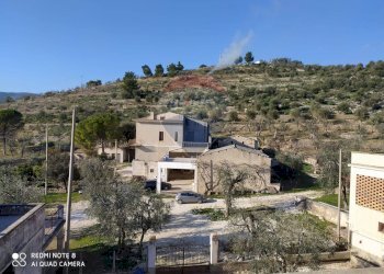 Edificio all\'aperto - Rustico Contrada Asprolonga
 
2, Mattinata - foto 1