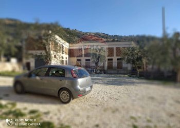 Edificio all\'aperto - Rustico Contrada Asprolonga
 
2, Mattinata - foto 23