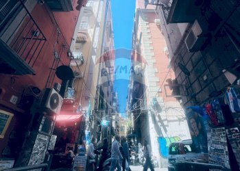 Edificio all\'aperto - Trilocale Via Speranzella
 
59, Napoli - foto 13