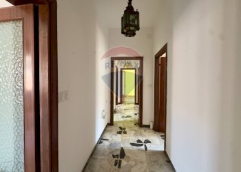 Hall / corridoio - Appartamento Via Torino
 
21, Sassari - foto 4