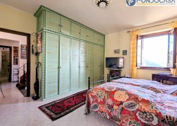 camera matrimoniale - Independent house Via Divisione Giulia, Seravezza - photo 21