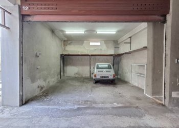 Foto 5 - Box Via Leucatia
 
131, Catania - foto 4