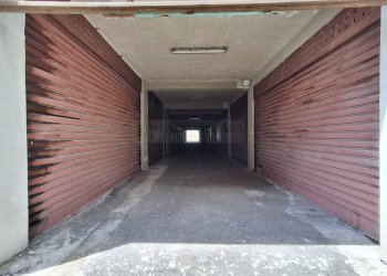 Foto 10 - Box Via Leucatia
 
131, Catania - foto 9