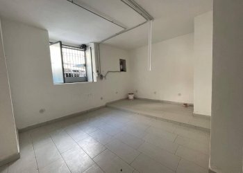 Foto 3 - Negozio VIA POLLIO
10, Caserta - foto 3