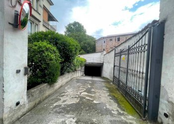 Ingresso - Box via Emilia, 54, Tortona - foto 3