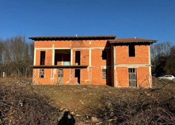 Facciata - Rustico via Lago, Besozzo - foto 1