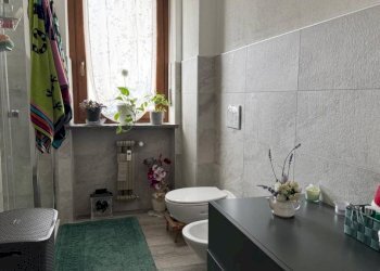 Bagno - Trilocale via Clavalité, 37, Aosta - foto 15