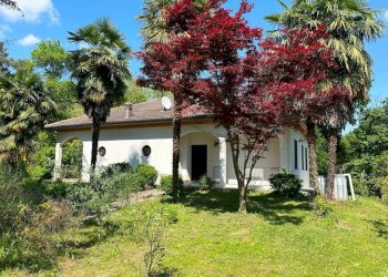 Facciata - Villa via Borgoticino, Agrate Conturbia - foto 7