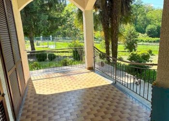 Veranda - Villa via Borgoticino, Agrate Conturbia - foto 15