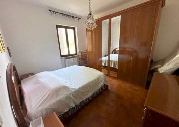 Camera da letto - Villa via Borgoticino, Agrate Conturbia - foto 28