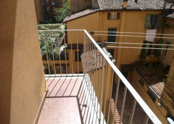 Balcone - Trilocale via del Borgo di San Pietro, Bologna (zona Irnerio) - foto 15