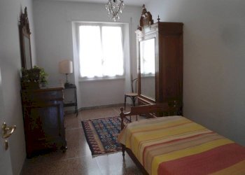 Camera da letto - Trilocale via del Borgo di San Pietro, Bologna (zona Irnerio) - foto 28