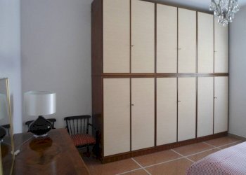 Camera da letto - Trilocale via del Borgo di San Pietro, Bologna (zona Irnerio) - foto 35