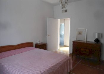Camera da letto - Trilocale via del Borgo di San Pietro, Bologna (zona Irnerio) - foto 37