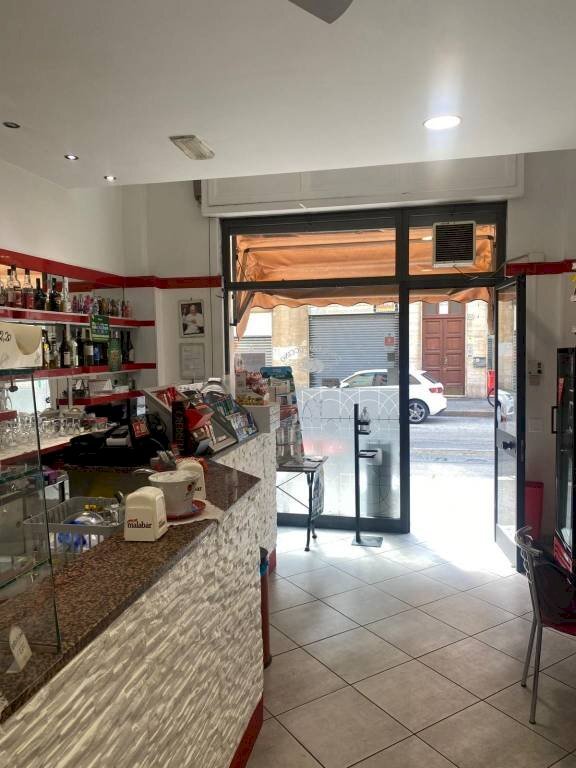 Interno non residenziale - Bar Tavola Calda - Fredda via Chiesa della Salute, 118, Torino - foto 2