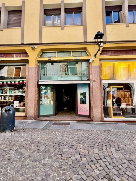 Facciata - Shop via Italia, 12, Biella - photo 1