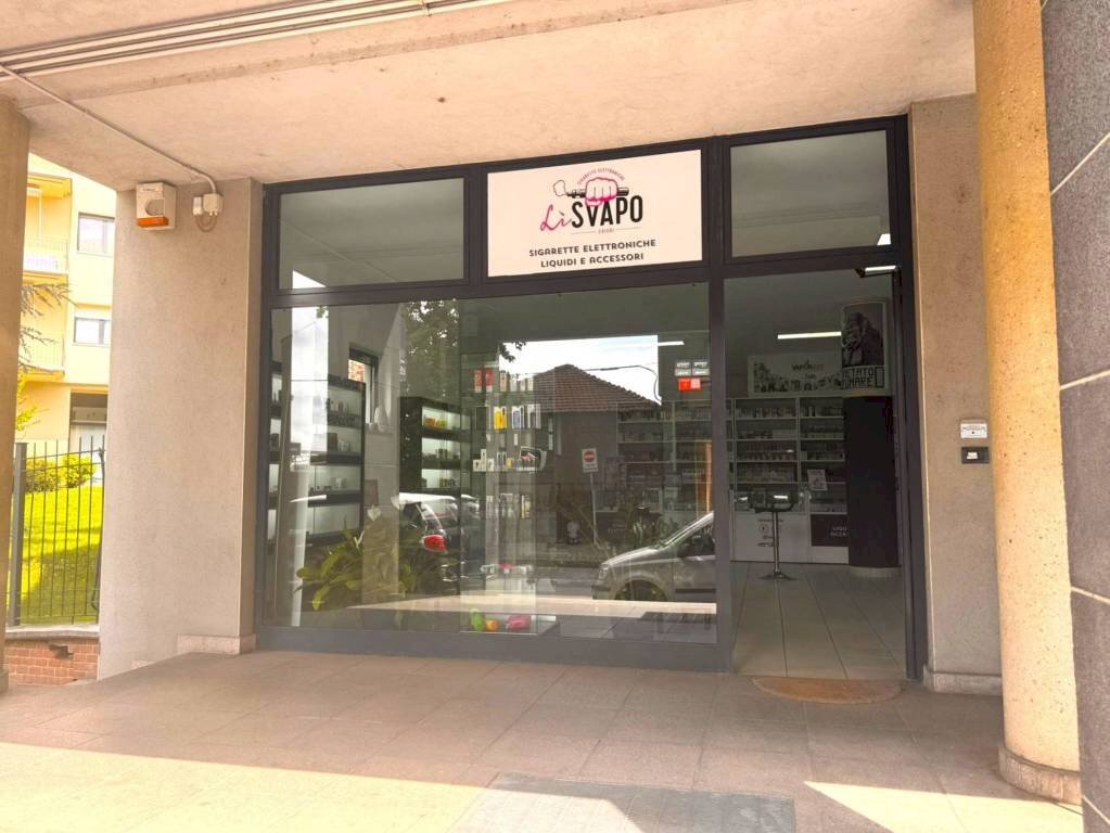 Facciata - Negozio via Roma, 12, Chieri - foto 2