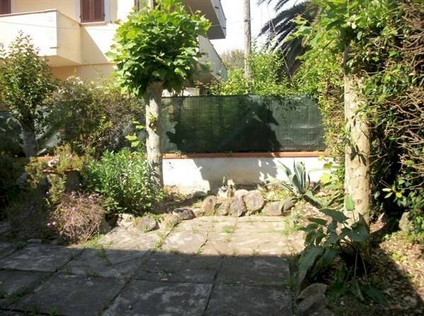 Giardino - Trilocale via Podenzana, Massa - foto 2