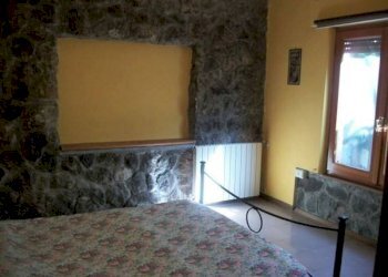 Camera da letto - Trilocale via Podenzana, Massa - foto 6