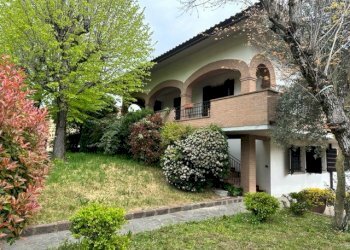 Villa Unifamiliare Camposanto - foto 1