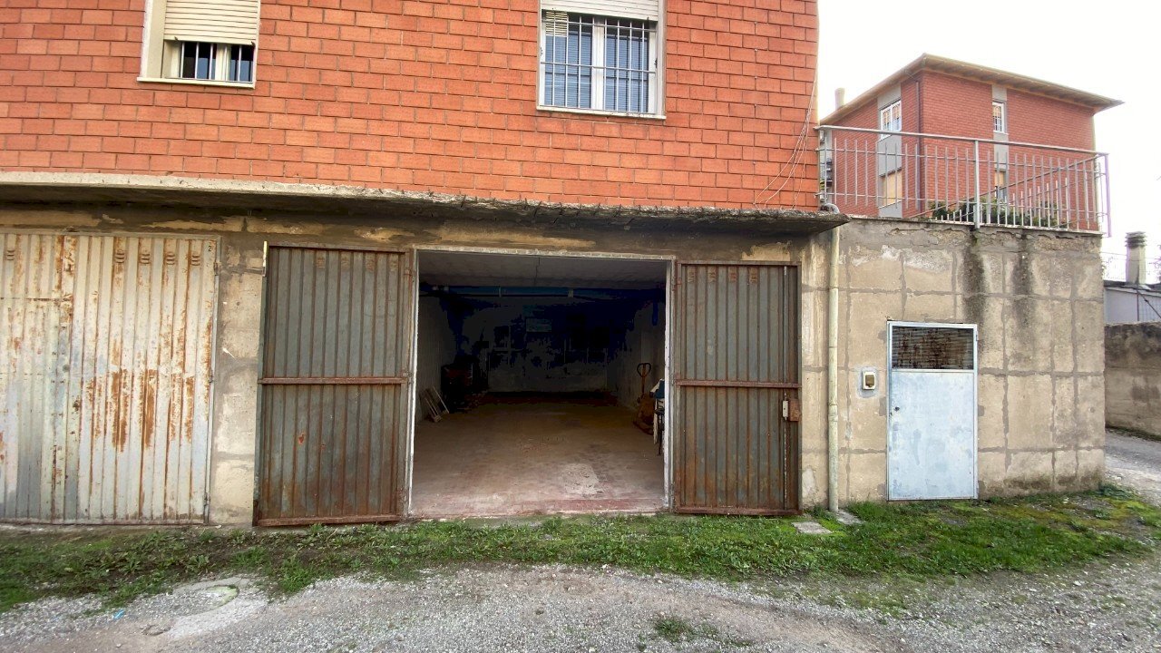Warehouse Castel San Pietro Terme - photo 2