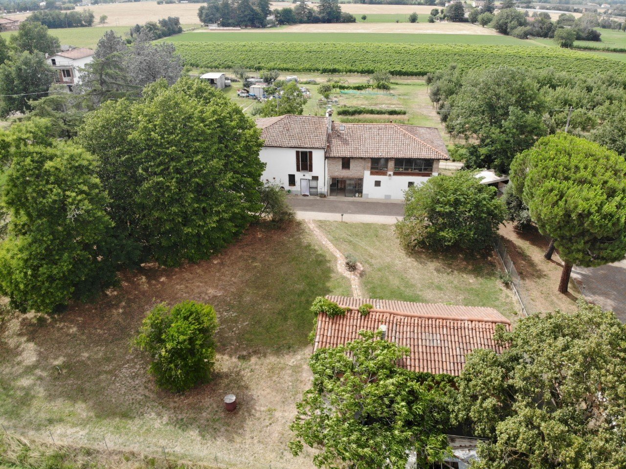 Casa indipendente Castel San Pietro Terme - foto 1