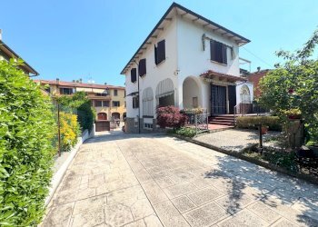 Semi-detached Villa Granarolo dell'Emilia - photo 1