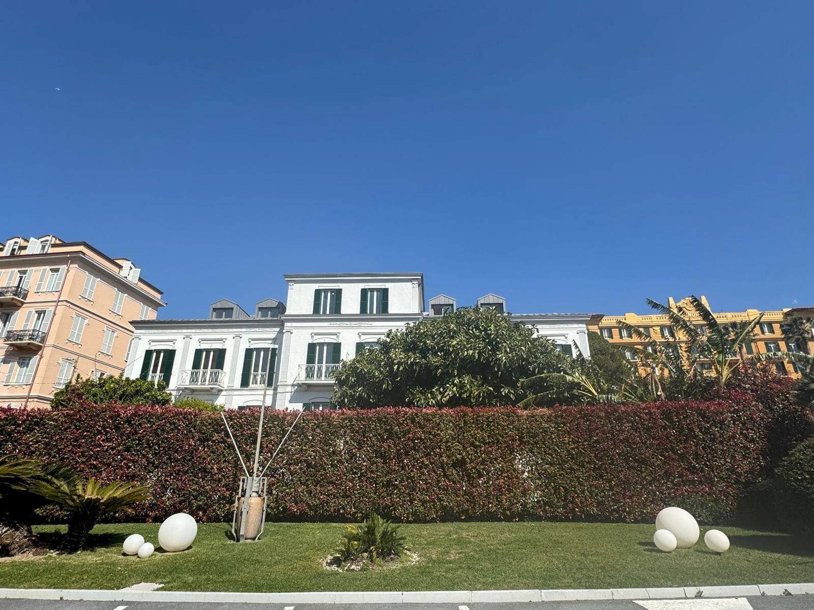 Two-room apartment Sanremo - photo 1