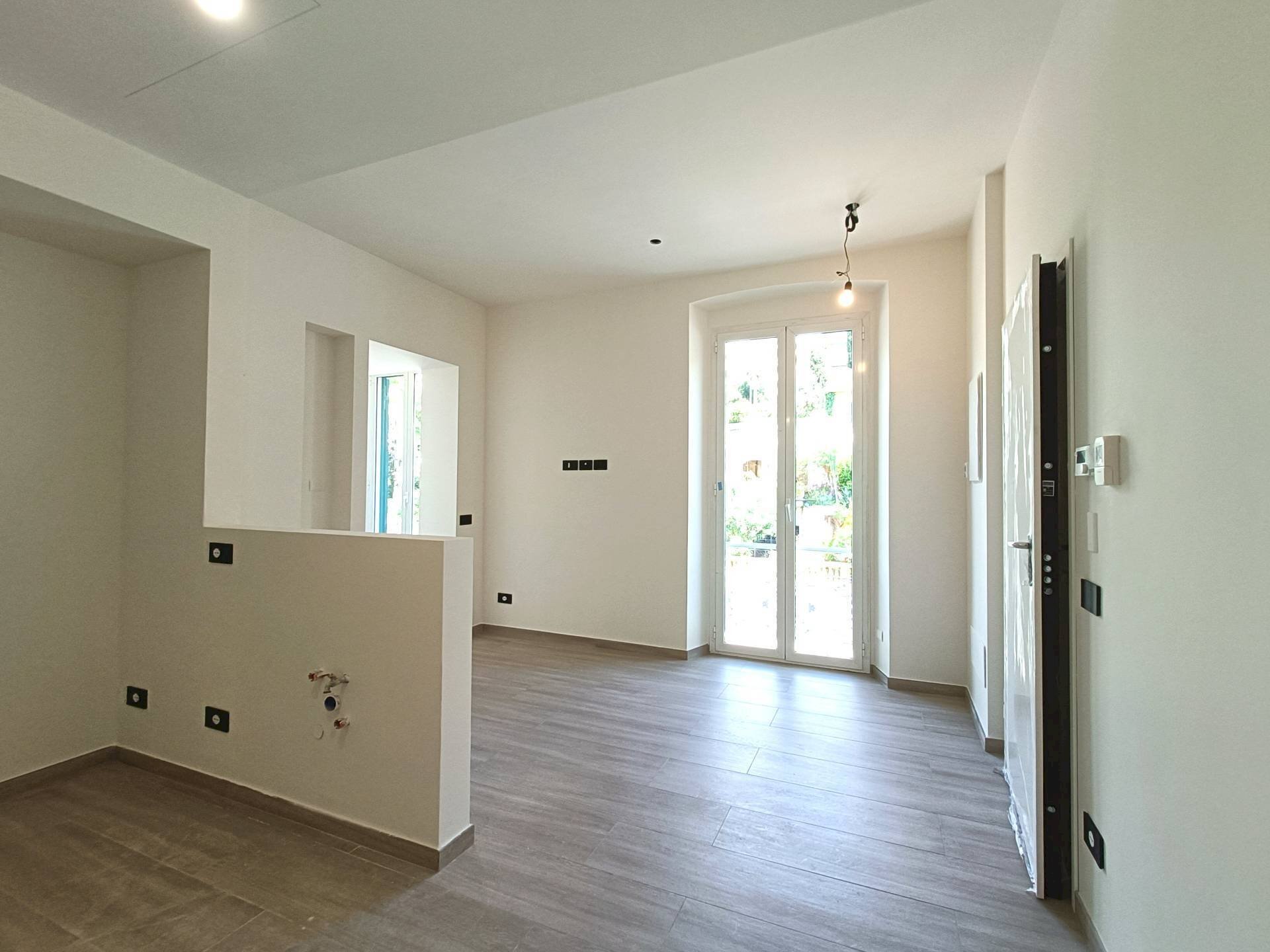 Two-room apartment Sanremo - photo 3