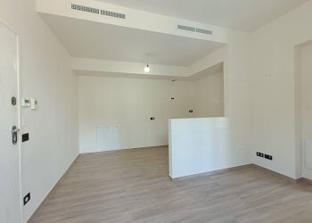 Two-room apartment Sanremo - photo 2