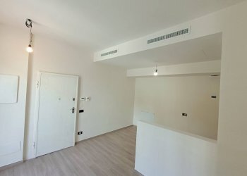 Two-room apartment Sanremo - photo 6