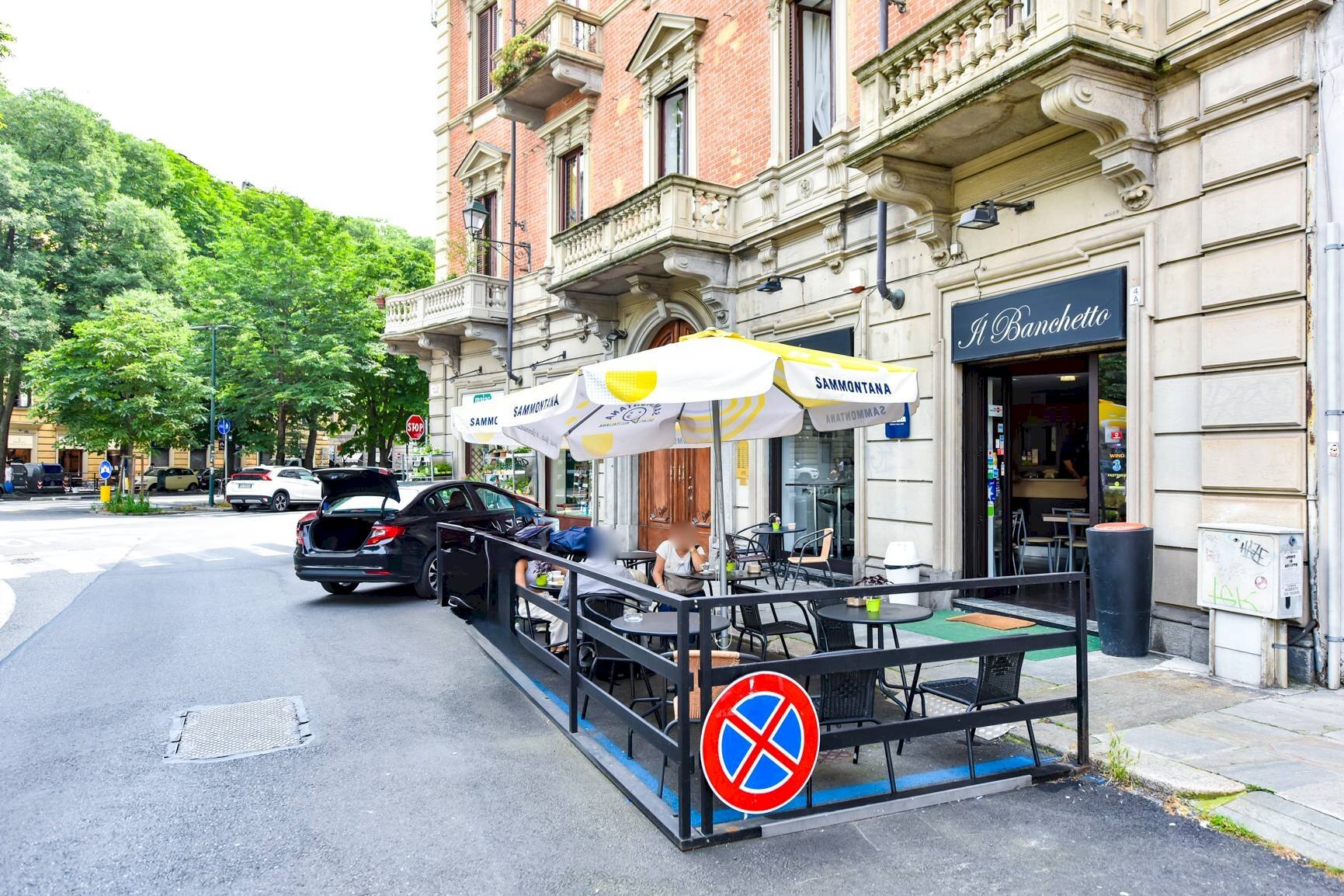 Commercial Activity Torino (neighborhood San Salvario) - photo 2