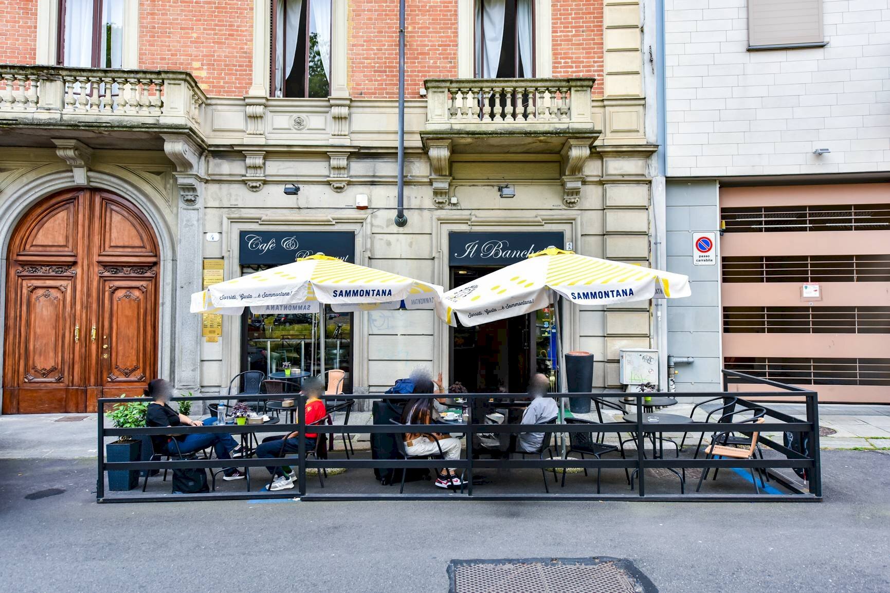 Commercial Activity Torino (neighborhood San Salvario) - photo 1