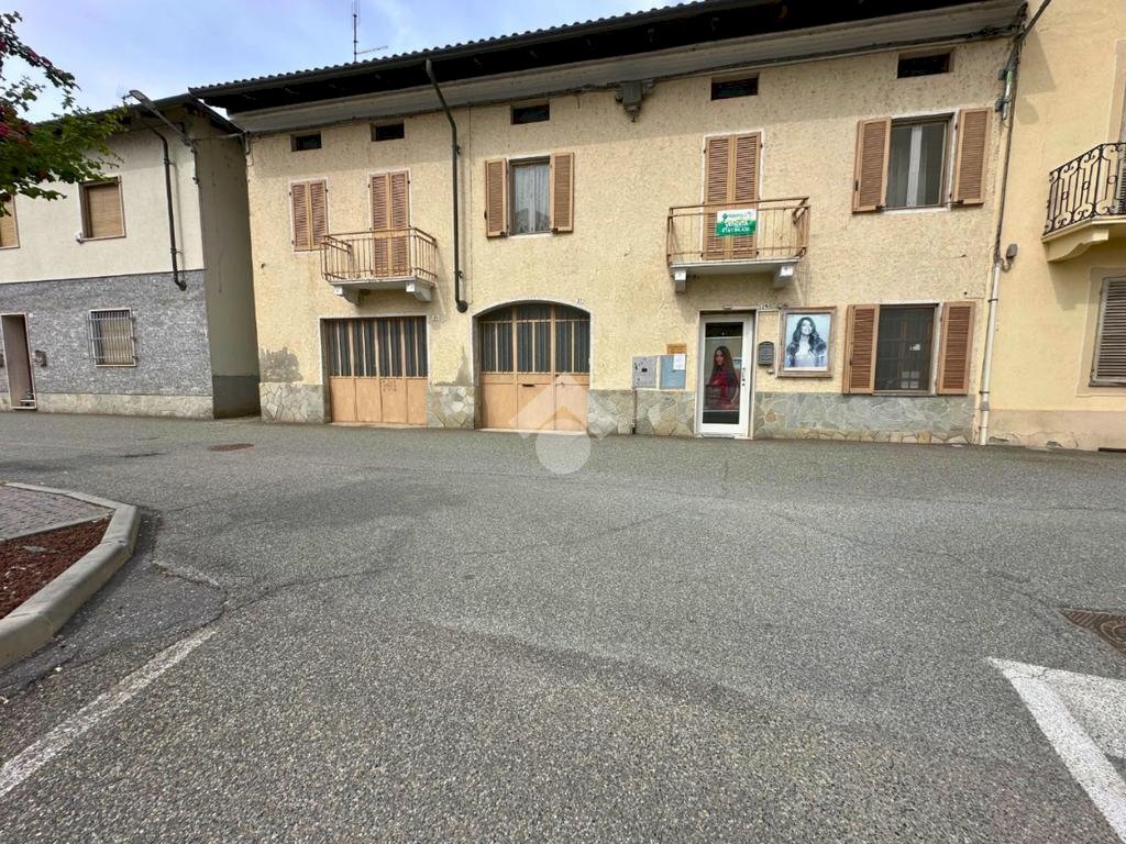 Semi-detached house Via D'Angennes, Bianzè - photo 1