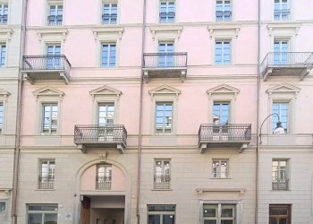 Four-room apartment Torino, via San Francesco da Paola, Torino (neighborhood Centro) - photo 1