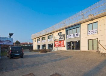 Commercial Premises Chieri, Corso Torino, Chieri - photo 2