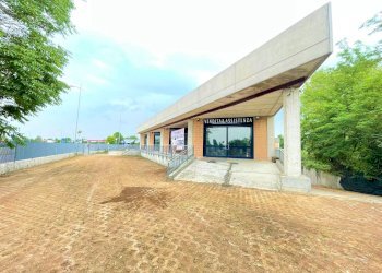 Foto 3 - Commercial Premises via antonio meucci, Isso - photo 3