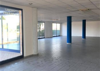 Foto 6 - Commercial Premises via antonio meucci, Isso - photo 6