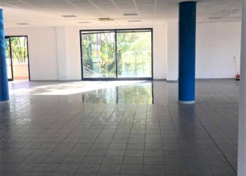 Foto 7 - Commercial Premises via antonio meucci, Isso - photo 7