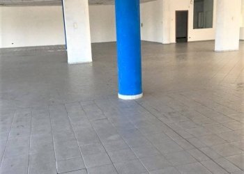 Foto 9 - Commercial Premises via antonio meucci, Isso - photo 9