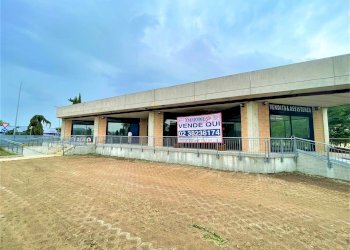 Foto 11 - Commercial Premises via antonio meucci, Isso - photo 11