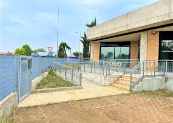 Foto 13 - Commercial Premises via antonio meucci, Isso - photo 13