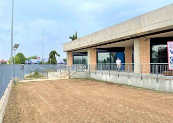 Foto 18 - Commercial Premises via antonio meucci, Isso - photo 18