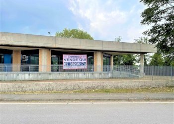 Foto 22 - Commercial Premises via antonio meucci, Isso - photo 22