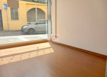 Foto 2 - Negozio via trento e trieste
 
6, Trezzo sull'Adda - foto 2