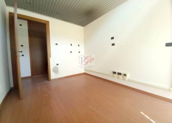 Foto 14 - Negozio via trento e trieste
 
6, Trezzo sull'Adda - foto 14