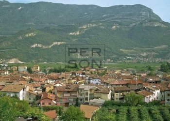 Foto 1 - Capannone Volano - foto 1