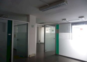 Foto 3 - Negozio via torino
 
39, Savona - foto 2