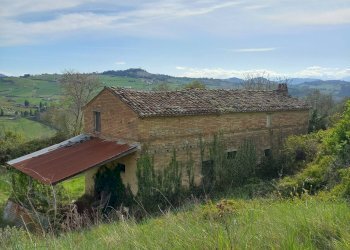 Foto 2 - Casa indipendente via Sant'Orsola
 
6, Montottone - foto 2