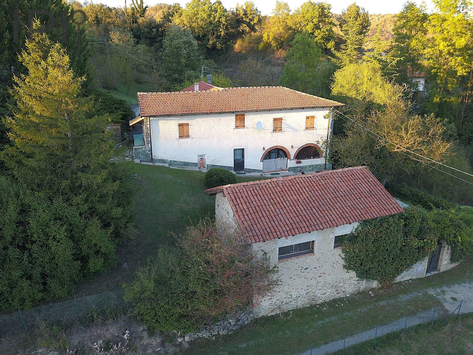 Foto 1 - Villa località Rossi
 
20, Piana Crixia - foto 1